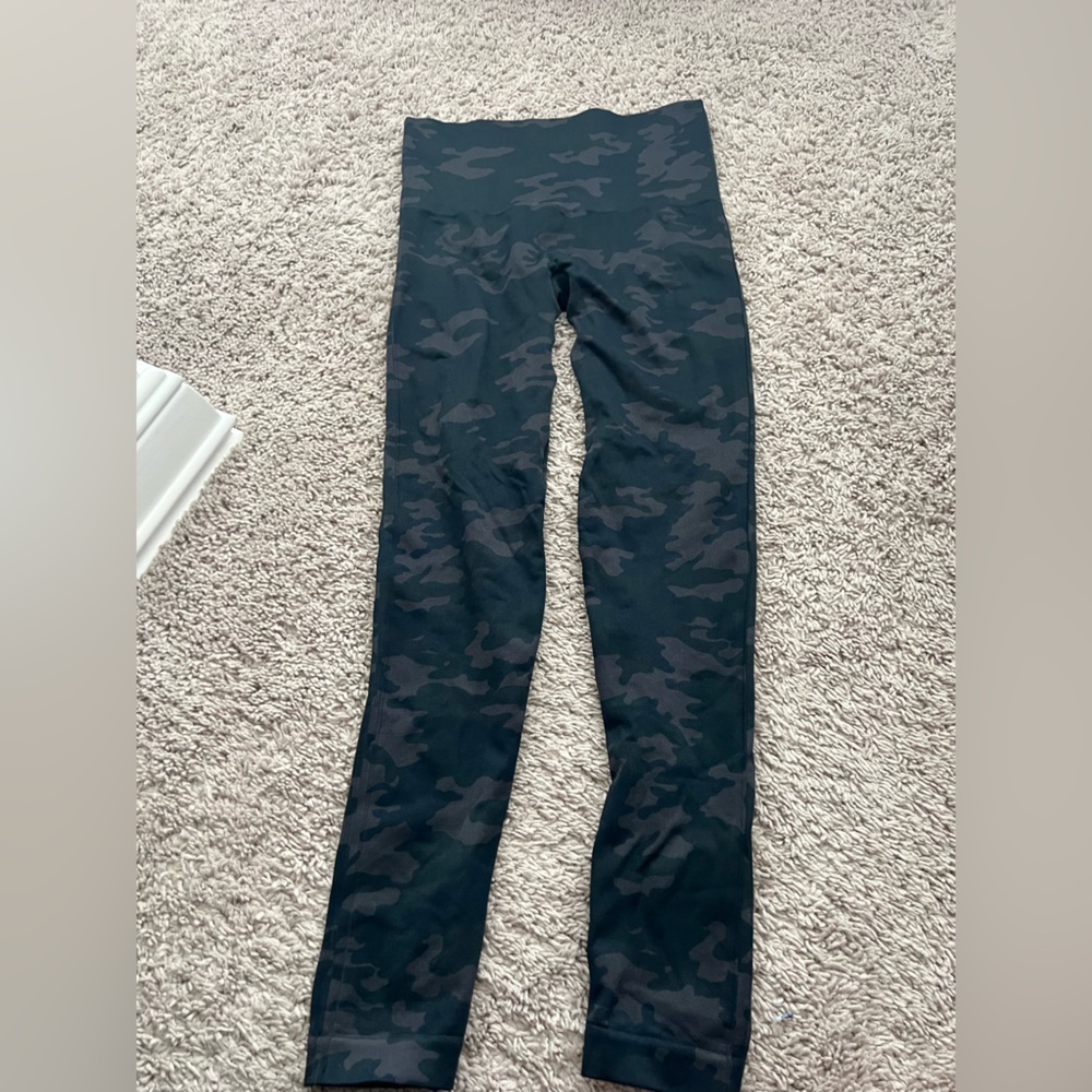 SPANX Dark Camouflage Leggings